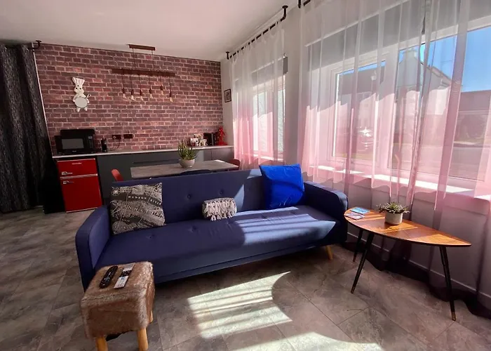 Dalgety Bay Luxury Studio Apartment